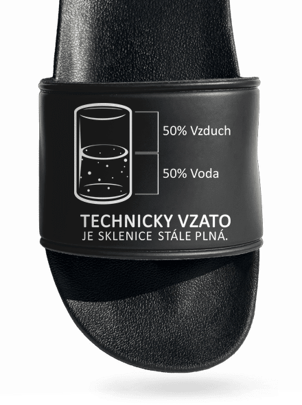 Poloprázdná sklenice