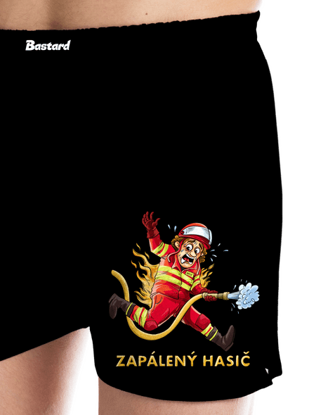 Zapálený hasič a hasička