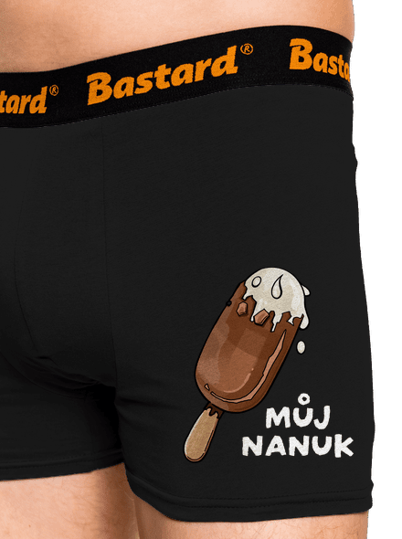 Nanuk a lízátko