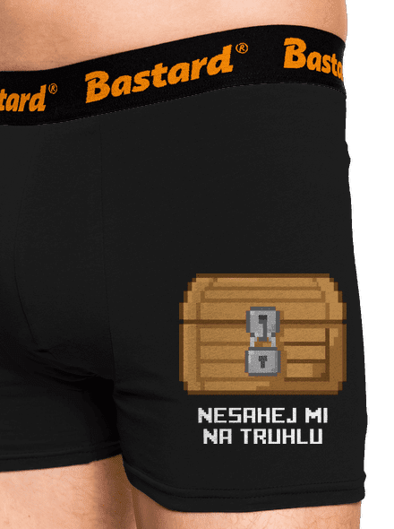 Nesahej mi na truhlu